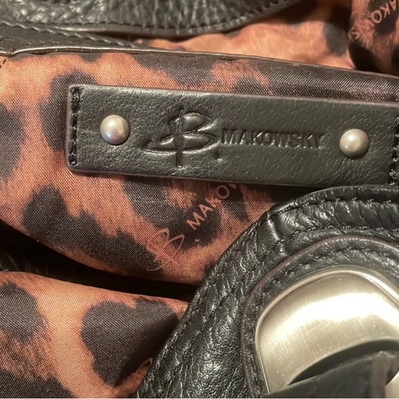 B Makowsky Pebbled Black Leather Silver Tone Hardware Satchel Shoulder Bag Tote - Picture 5 of 7